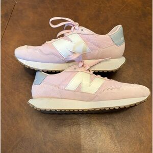 New Balance 237 Sneakers- Women’s